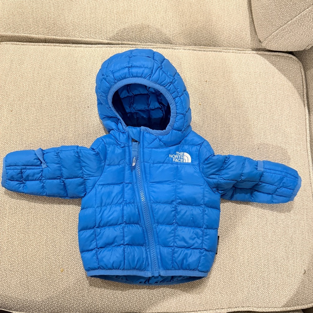 The North Face Kids Bright Blue Thermoball Hooded Jacket 0-3M